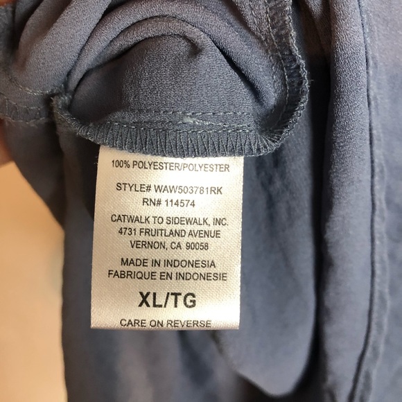 Pleione ruffle front bottom bell sleeve top - Picture 5 of 6